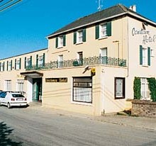 COURTOWN HOTEL